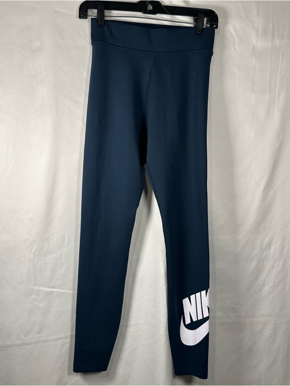 Nike Women’s Navy Leggings with White Logo Sportswear Size Small